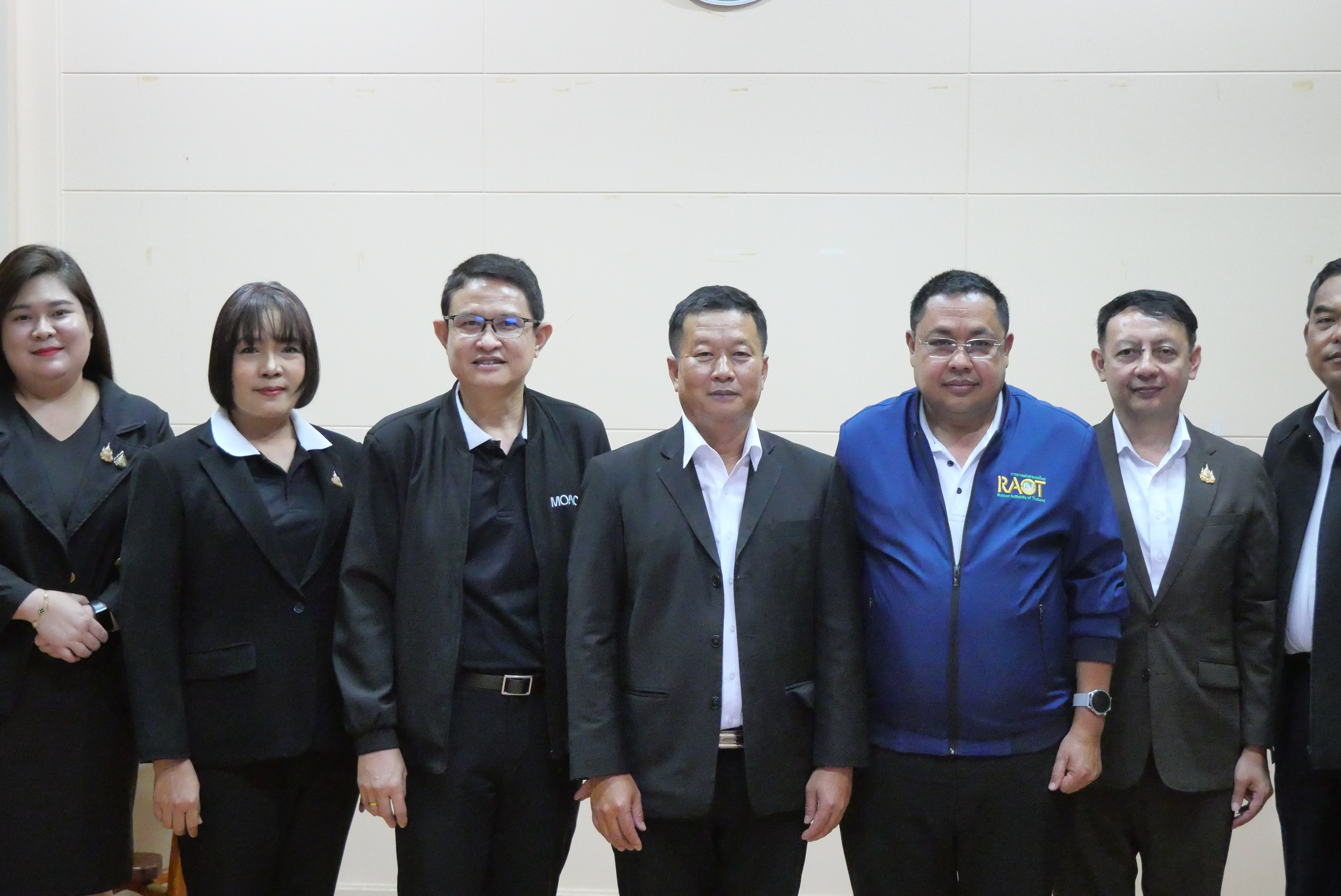title - รองเลขาธิการ ส.ป.ก. ประชุมคณะทำงานสื่อสารกระทรวงเกษตรและสหกรณ์ ด้านการรับเรื่องร้องเรียนและแก้ไขปัญหาเกษตรกร ครั้งที่ 1/2569 